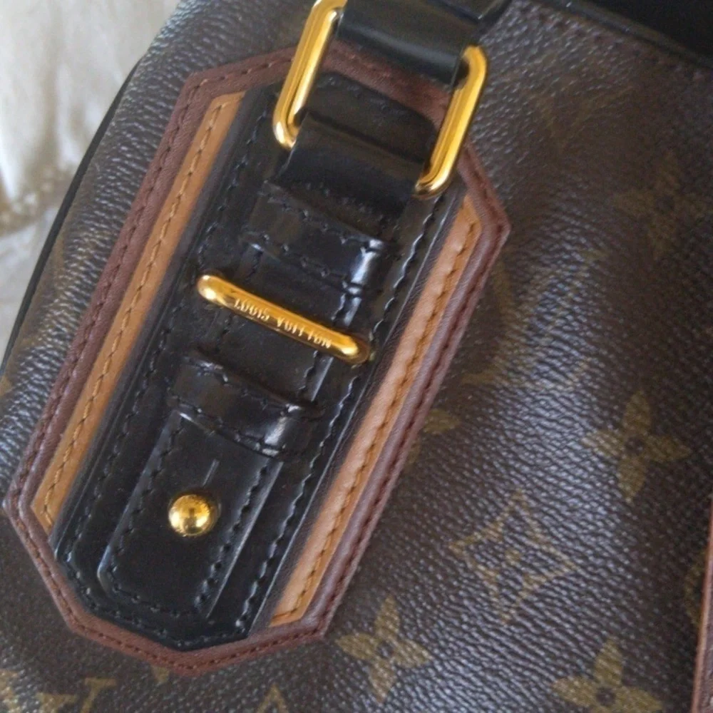 AUTHENTIC Louis Vuitton Handbag - Picture 14 of 17
